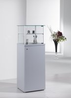 Glasskube Glasskube med underskap